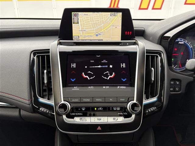 CROWN sedan hybrid 4WD