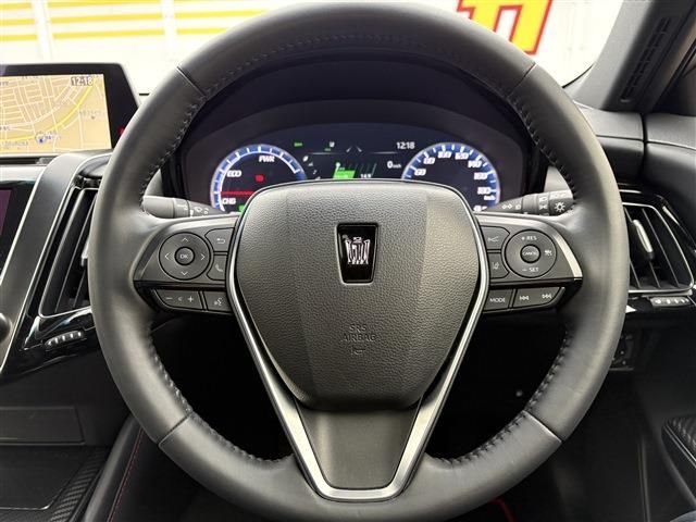 CROWN sedan hybrid 4WD