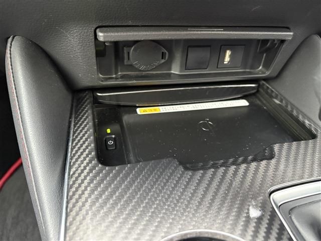 CROWN sedan hybrid 4WD