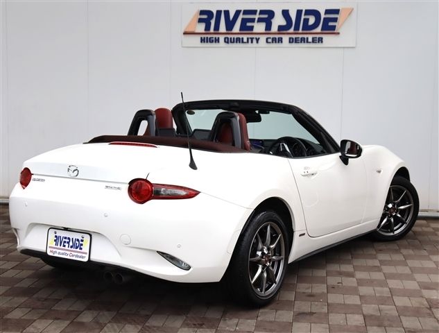 ROADSTER