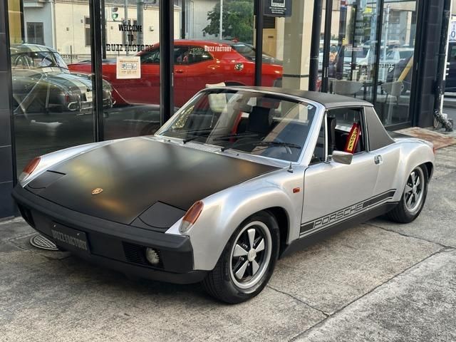PORSCHE 914