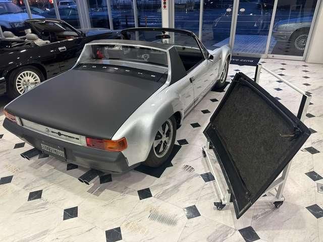 PORSCHE 914