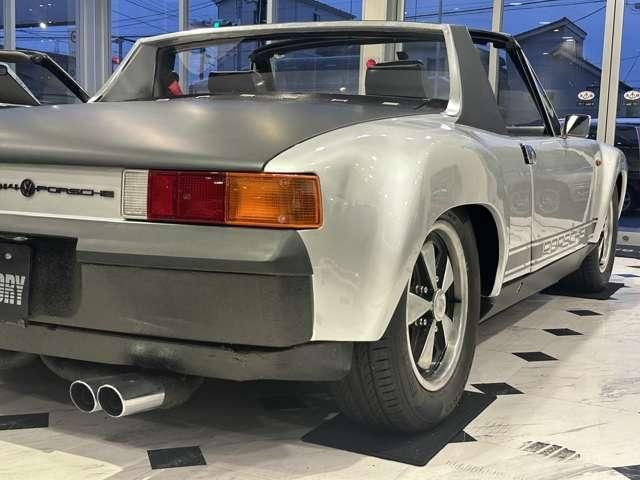PORSCHE 914