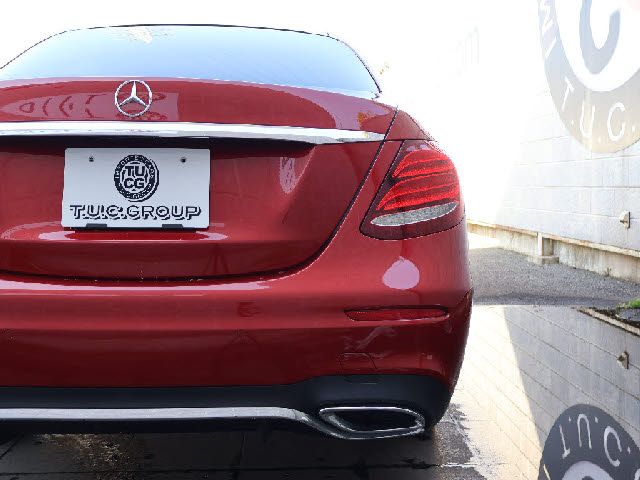 MERCEDES BENZ E-Class sedan