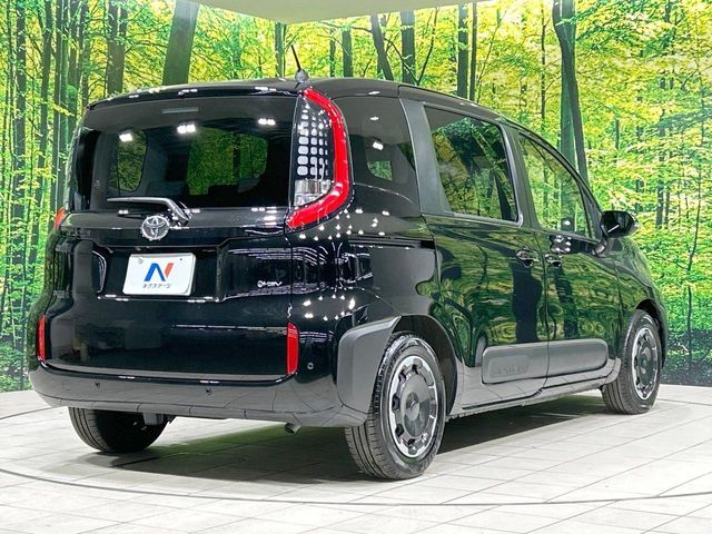 SIENTA HYBRID