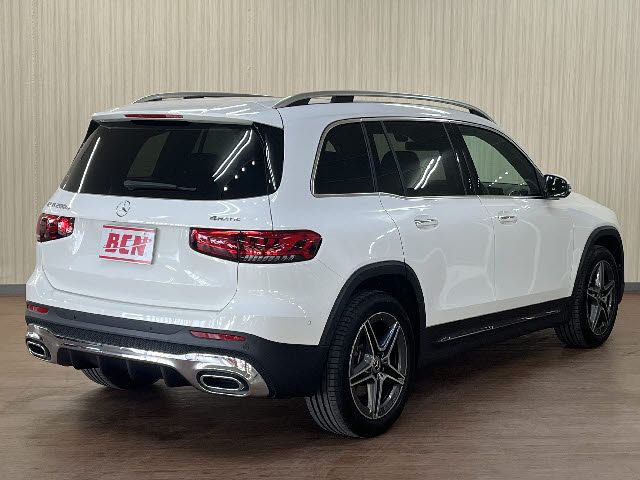 MERCEDES BENZ GLB