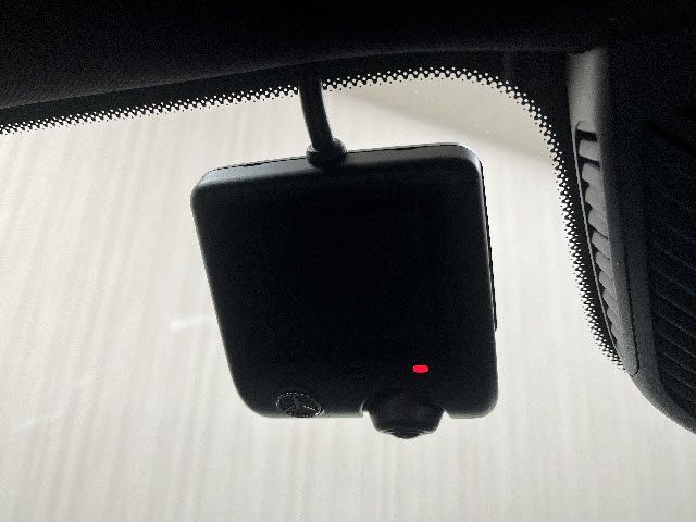MERCEDES BENZ GLB