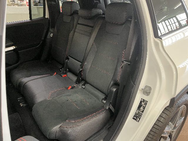 MERCEDES BENZ GLB