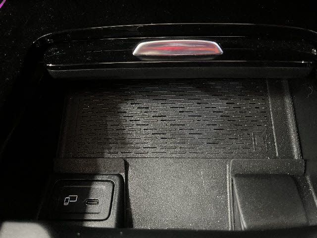 MERCEDES BENZ GLB