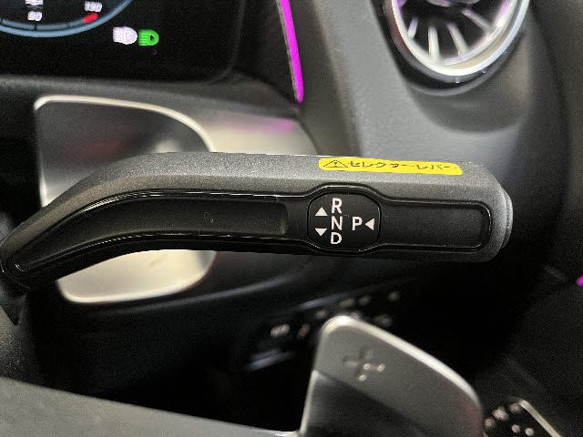 MERCEDES BENZ GLB