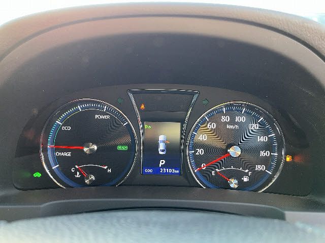 CROWN sedan hybrid