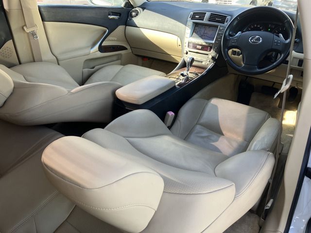 LEXUS IS250