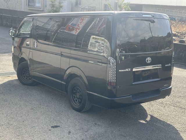 HIACE van 4WD