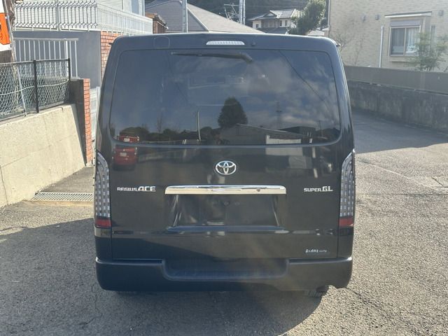 HIACE van 4WD