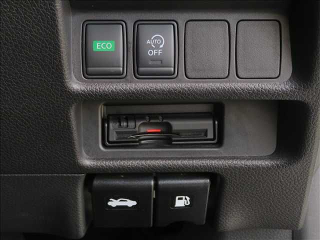 X-TRAIL 2WD