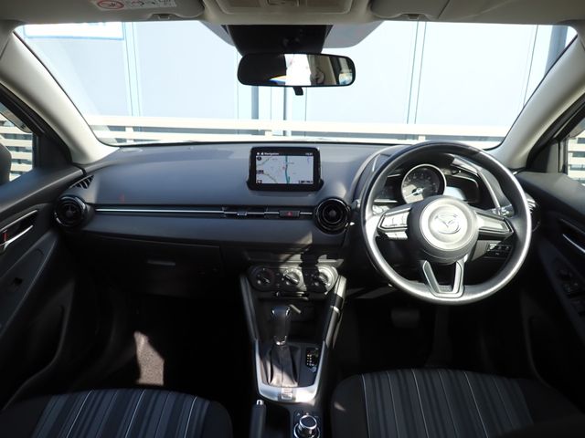 MAZDA2