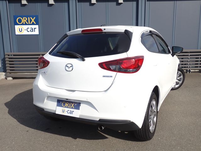 MAZDA2