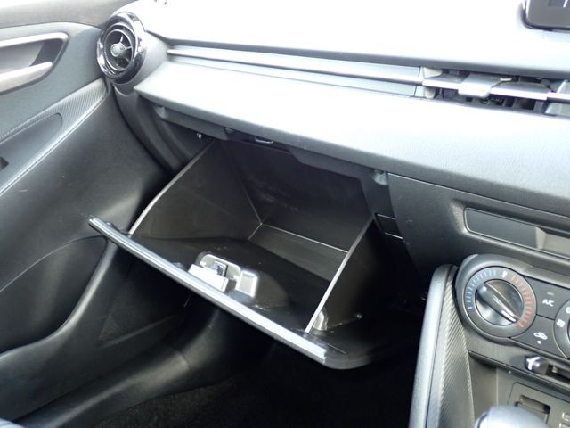 MAZDA2