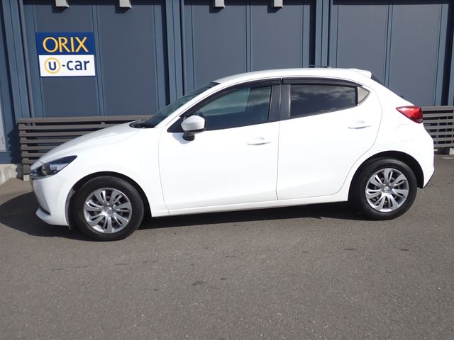 MAZDA2