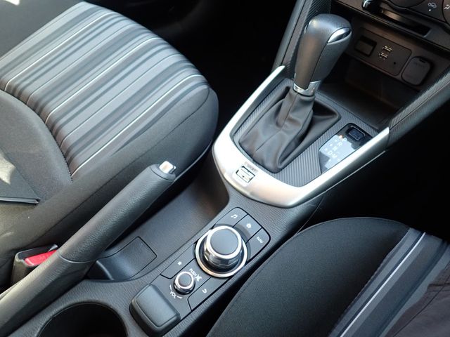 MAZDA2
