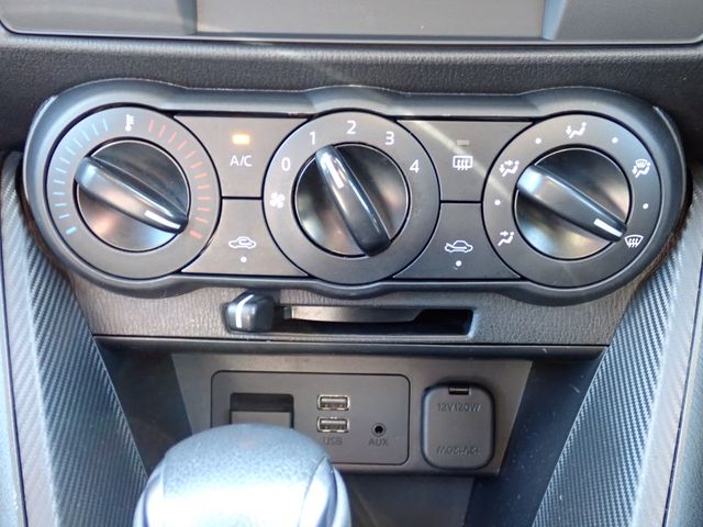 MAZDA2