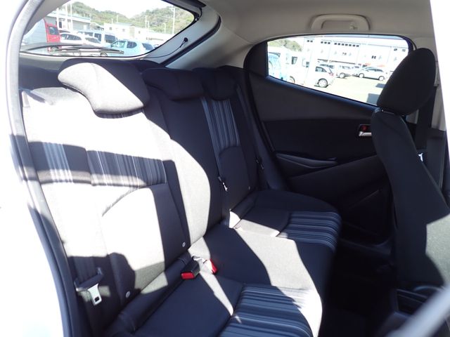 MAZDA2