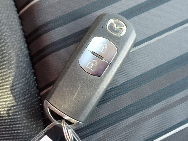 MAZDA2