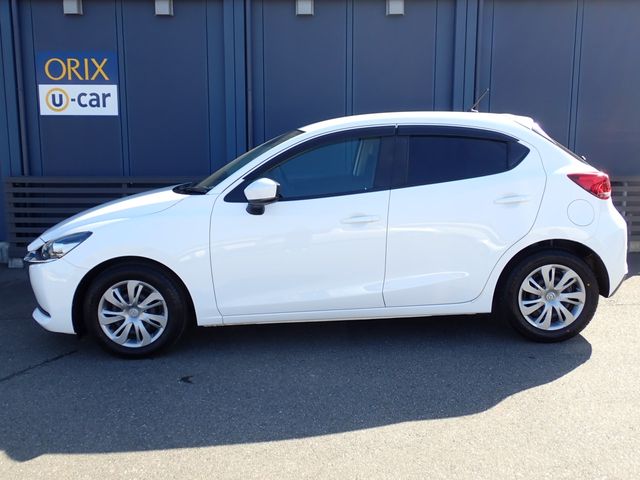 MAZDA2