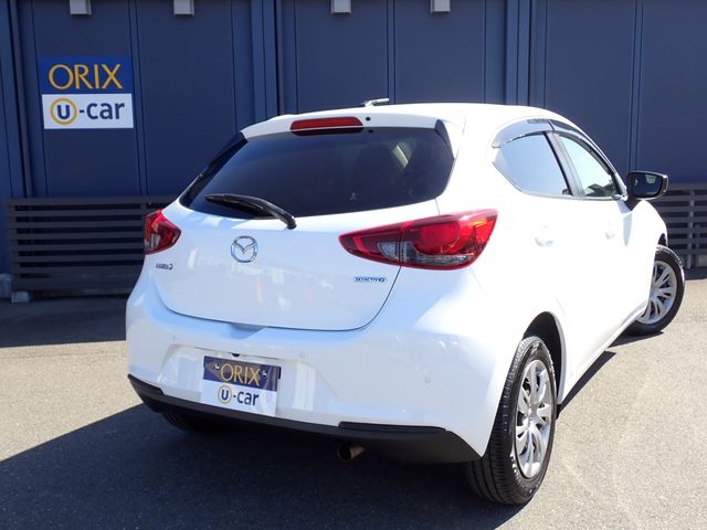 MAZDA2