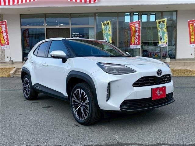 YARIS CROSS