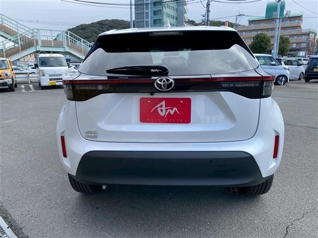 YARIS CROSS
