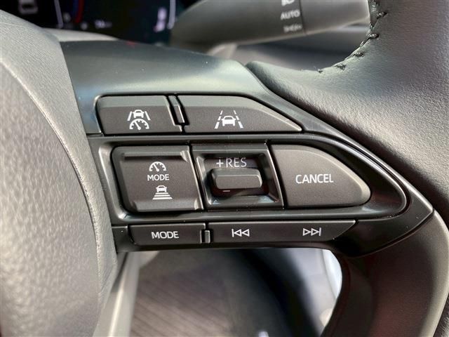 YARIS CROSS