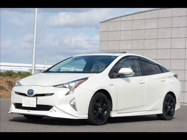 PRIUS 4WD