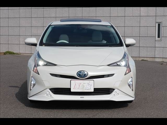 PRIUS 4WD