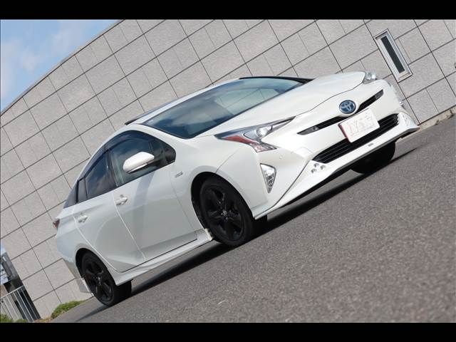 PRIUS 4WD