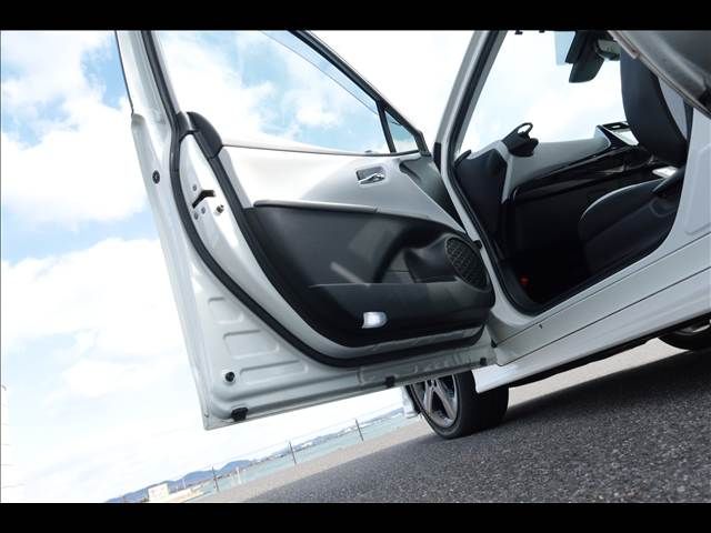 PRIUS 4WD
