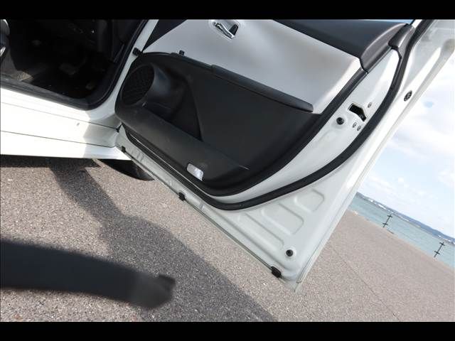 PRIUS 4WD