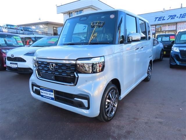 N-BOX CUSTOM 4WD