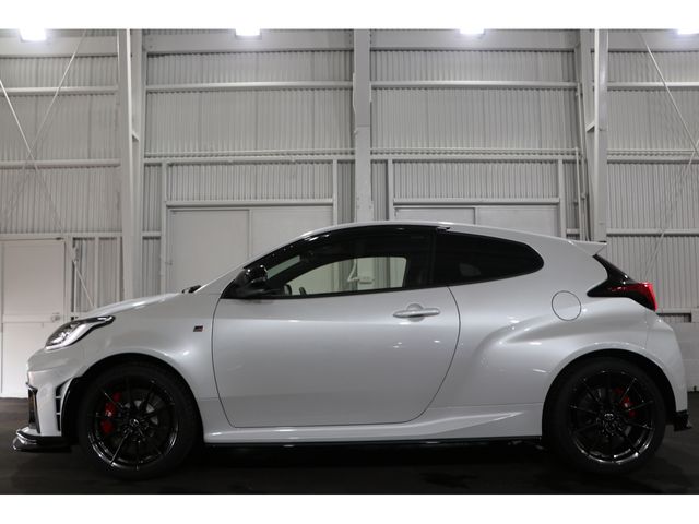 GR YARIS