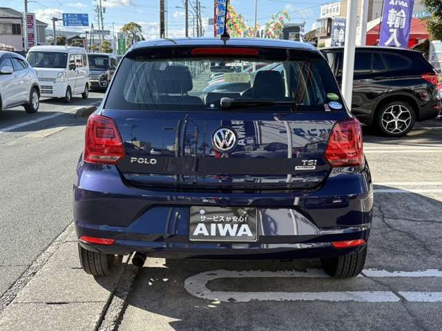 VOLKSWAGEN POLO
