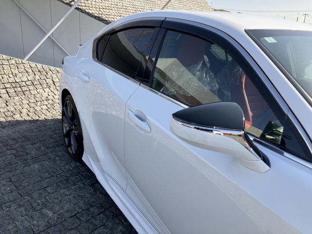 LEXUS IS300h