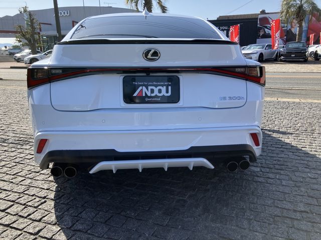 LEXUS IS300h