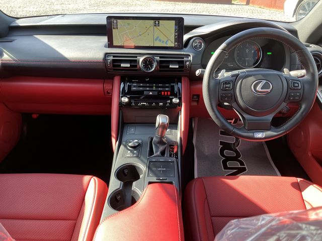 LEXUS IS300h