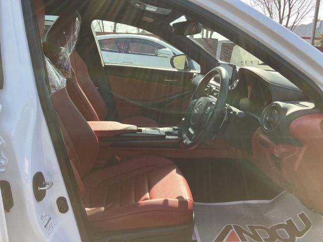 LEXUS IS300h