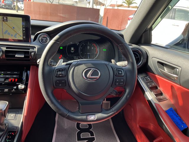 LEXUS IS300h