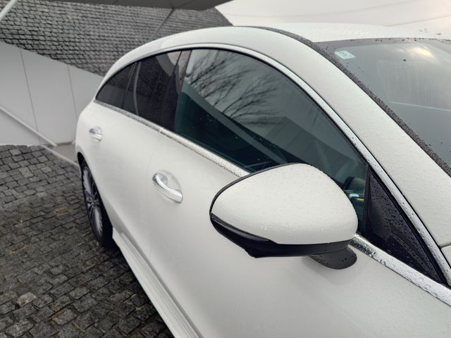 MERCEDES BENZ CLA Shooting Brake
