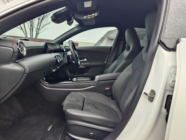 MERCEDES BENZ CLA Shooting Brake