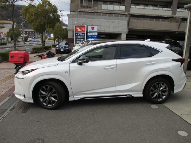 LEXUS NX300h AWD