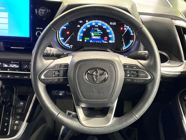 VOXY HYBRID