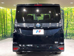 VOXY HYBRID